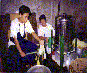 Soutirage du jus en bouteilles avant pasteurisation